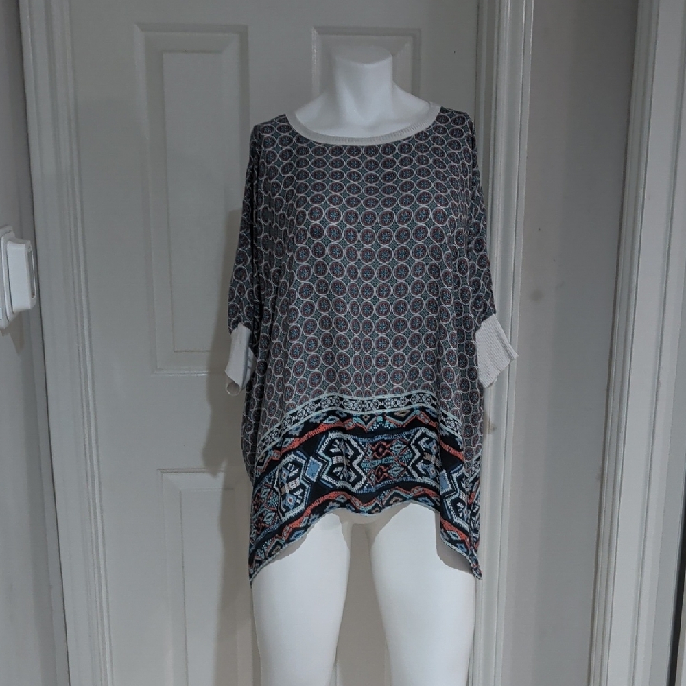 Bobeau Geometric Patterned Flowy Multicolored Blo… - image 1